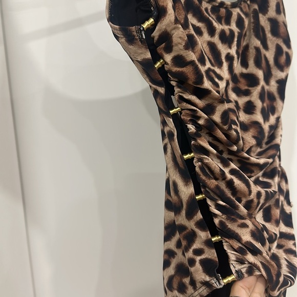 Carmen Marc Valvo Beaded Peek-A-Boo One Piece Swimsuit 12 leopard safari - Picture 4 of 7